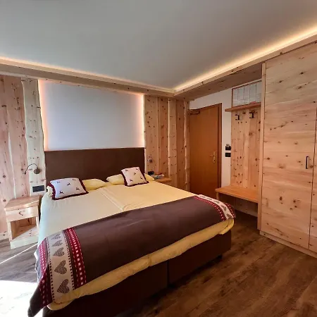 Hotel Aurora Canazei