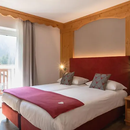 Aurora Hotel 2*
