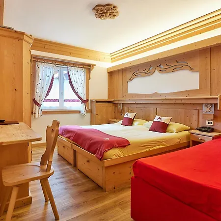 Aurora Hotell 2*