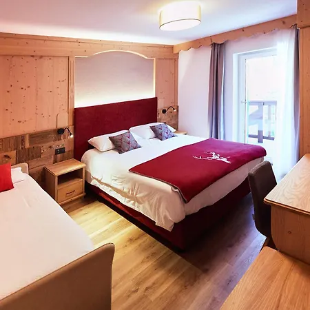 Hotell Aurora Canazei