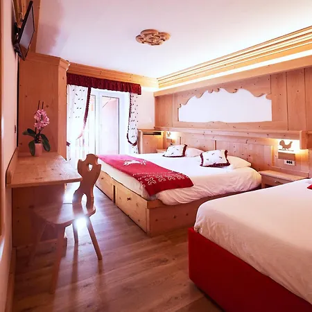 Aurora Hotell Canazei