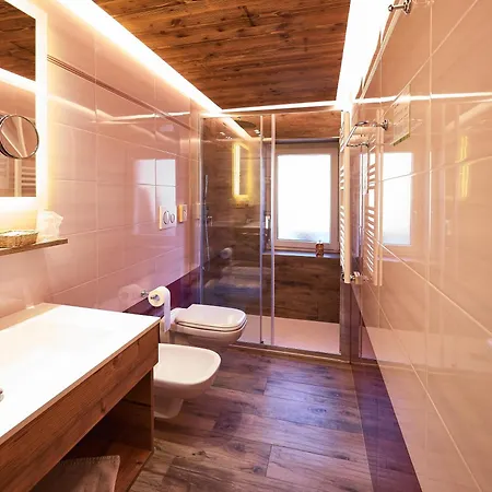 Aurora Hotell 2*